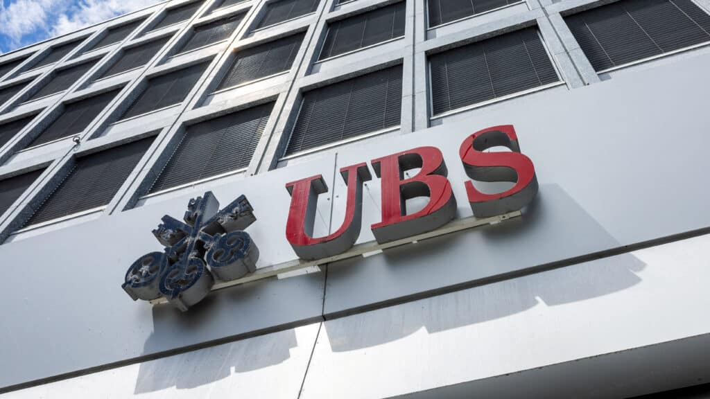 FILE PHOTO: A UBS logo is pictured on the branch of the Swiss bank in Lucerne, Switzerland, June 14, 2024.  REUTERS/Denis Balibouse/File Photo