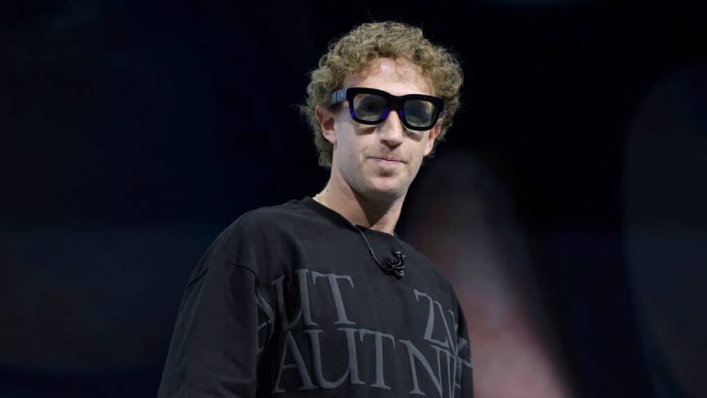 FILE PHOTO: Meta CEO Mark Zuckerberg tries on Orion AR glasses at the Meta Connect annual event at the company's headquarters in Menlo Park, California, U.S., September 25, 2024. REUTERS/Manuel Orbegozo/File Photo