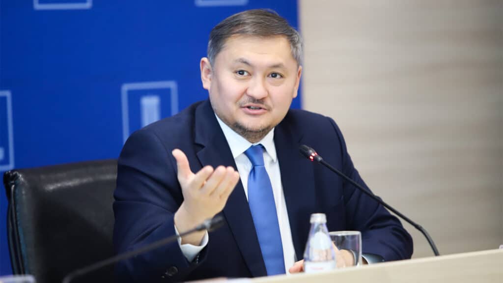 Саясат Нурбек