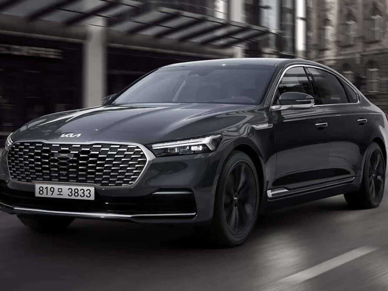 Ешкім байқамай автобуста былдырлады