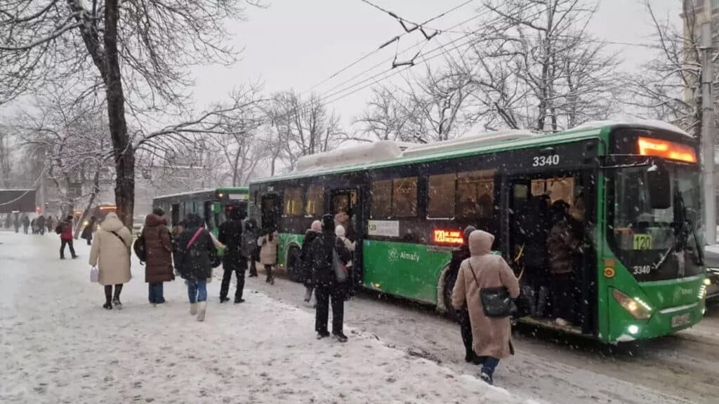 Водители автобусов в Алматы
