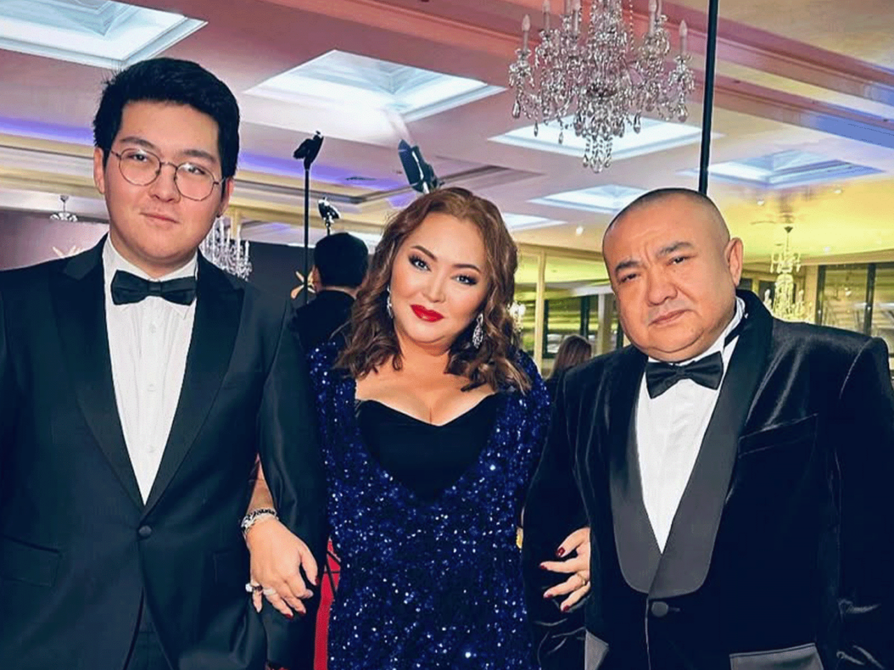 Анал алғаш рет көз жасын төгеді