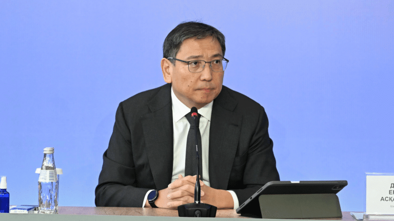 Ерболат Досаевтың әйелі декларациясында 2,3 млрд теңге табыс тапқанын көрсеткен