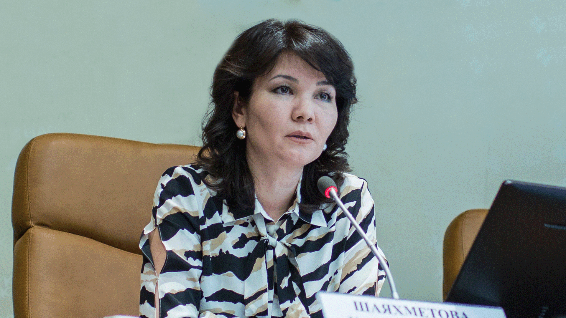 Шашты қынаптардың жақыннан жасалған фотосуреттері