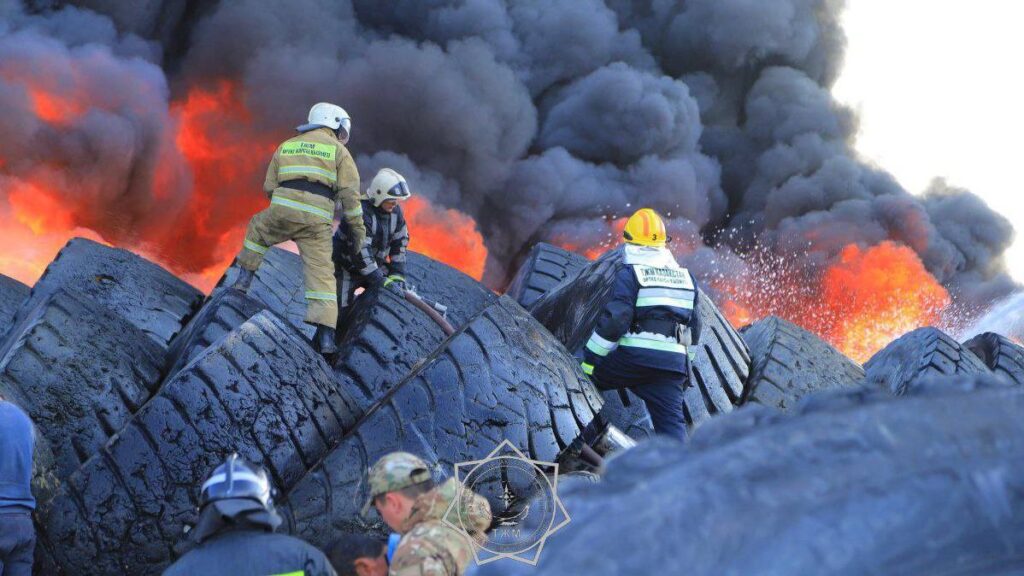 Алматы облысында дөңгелек шығаратын зауыт өртенді