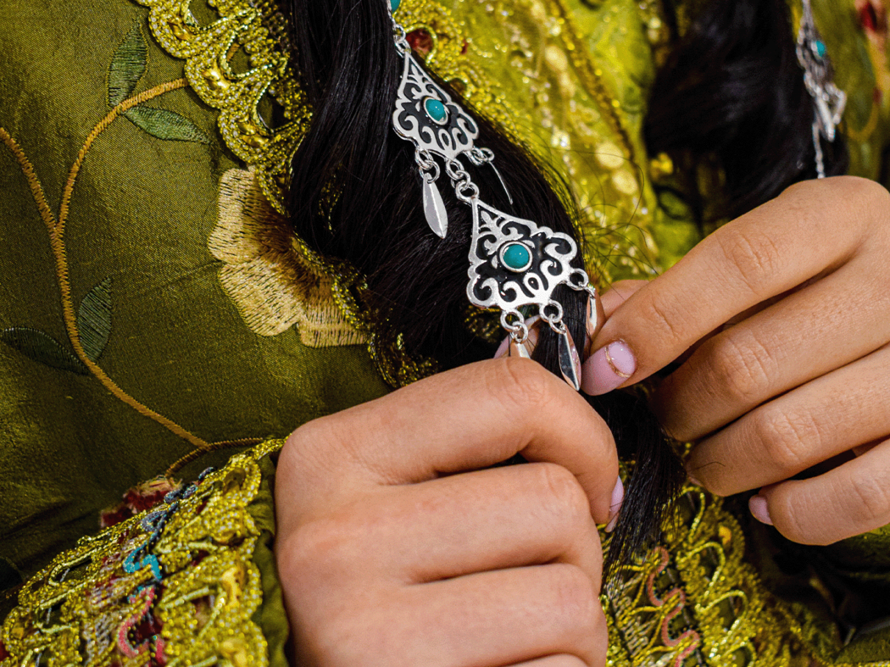 Жыныстық қатынасты ынталандыратын фильмдерді қараңыз