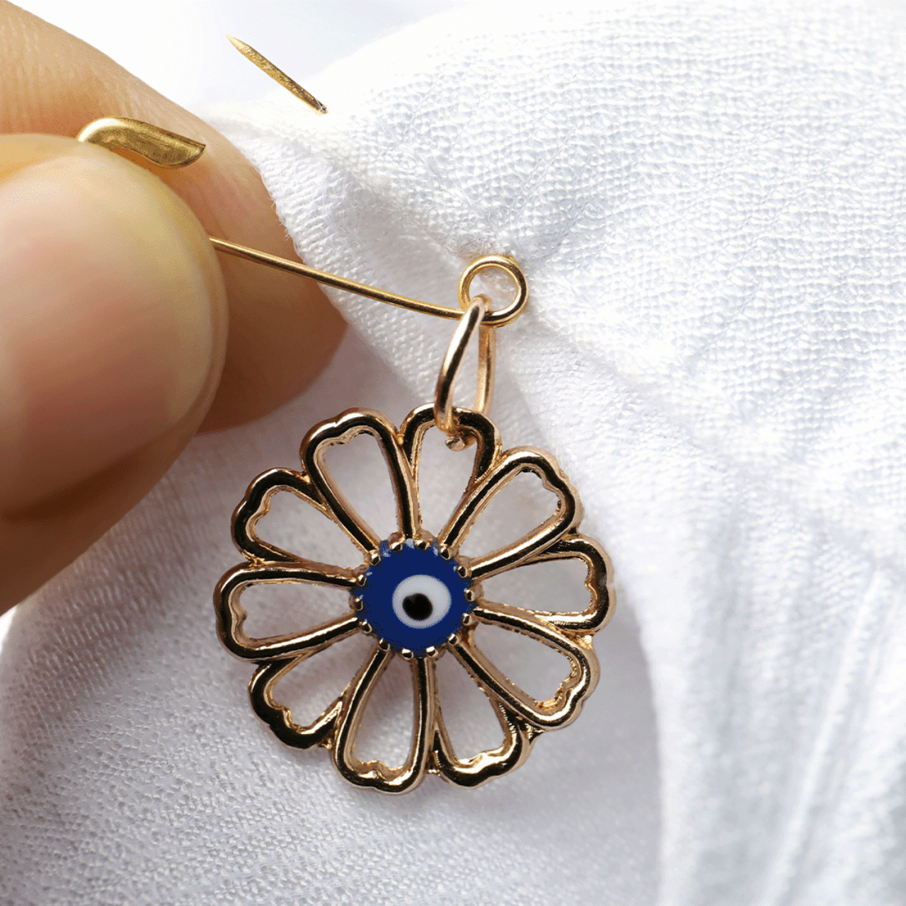 Жалаңаш әнші Бейонсе