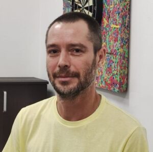 Виктор Ахрёмушкин