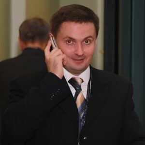 Ренольд Николин