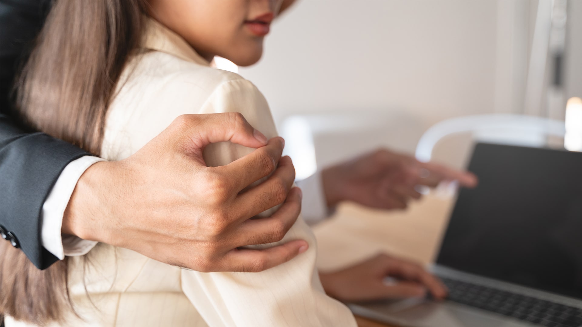 Рокко Сиффреди қатысатын порно бейнелерді онлайн көріңіз