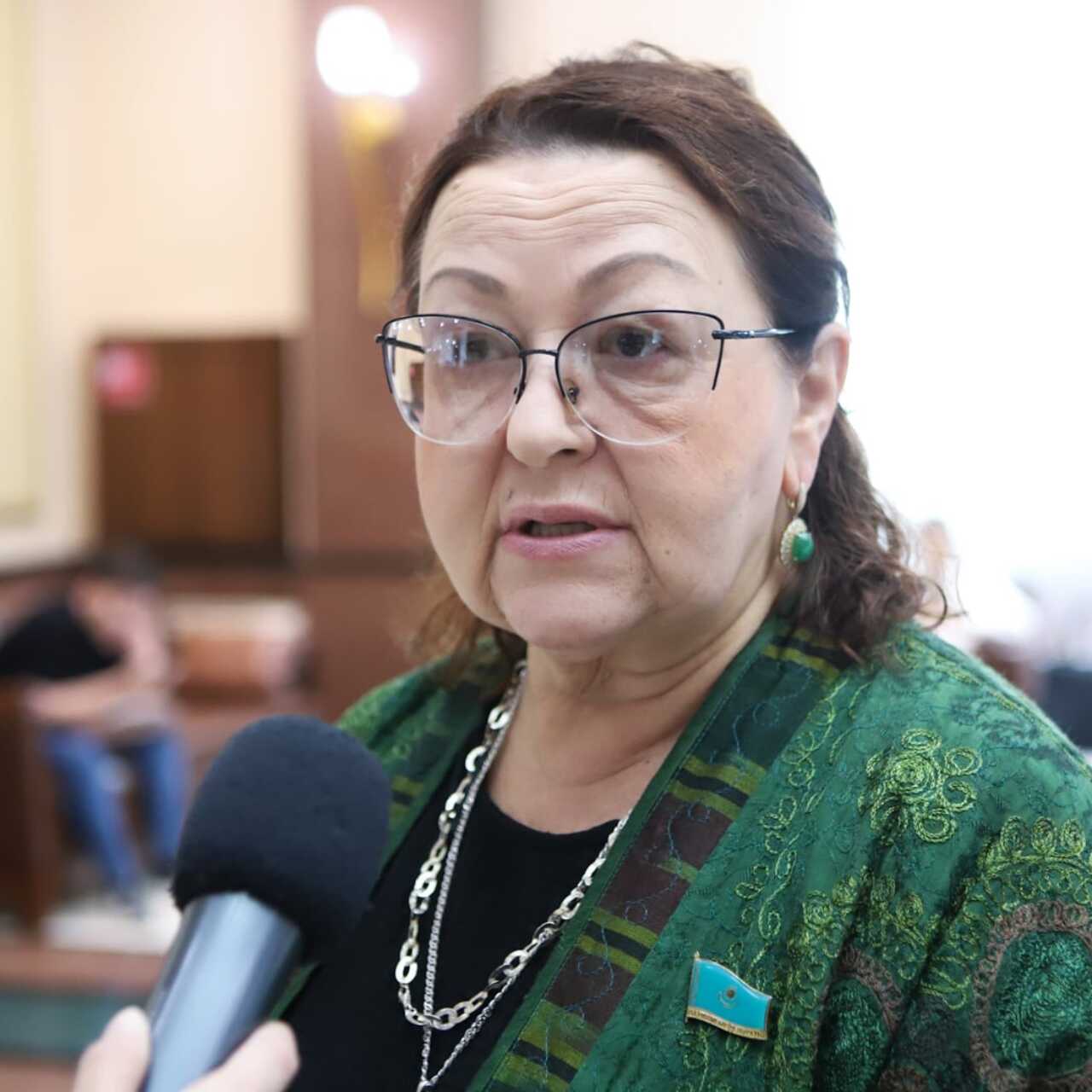 Құбыжық бейнеленген эльф порносы