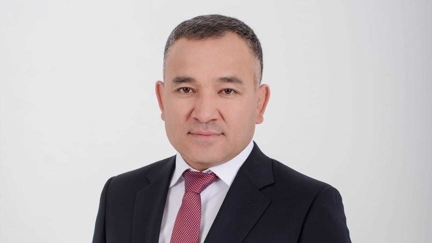 Талас Бегалиев бұрын ІІМ жүйесінде басшылық қызмет атқарған кезде «Көлбаевтың тыңшысы» болған көрінеді / фото: instagram