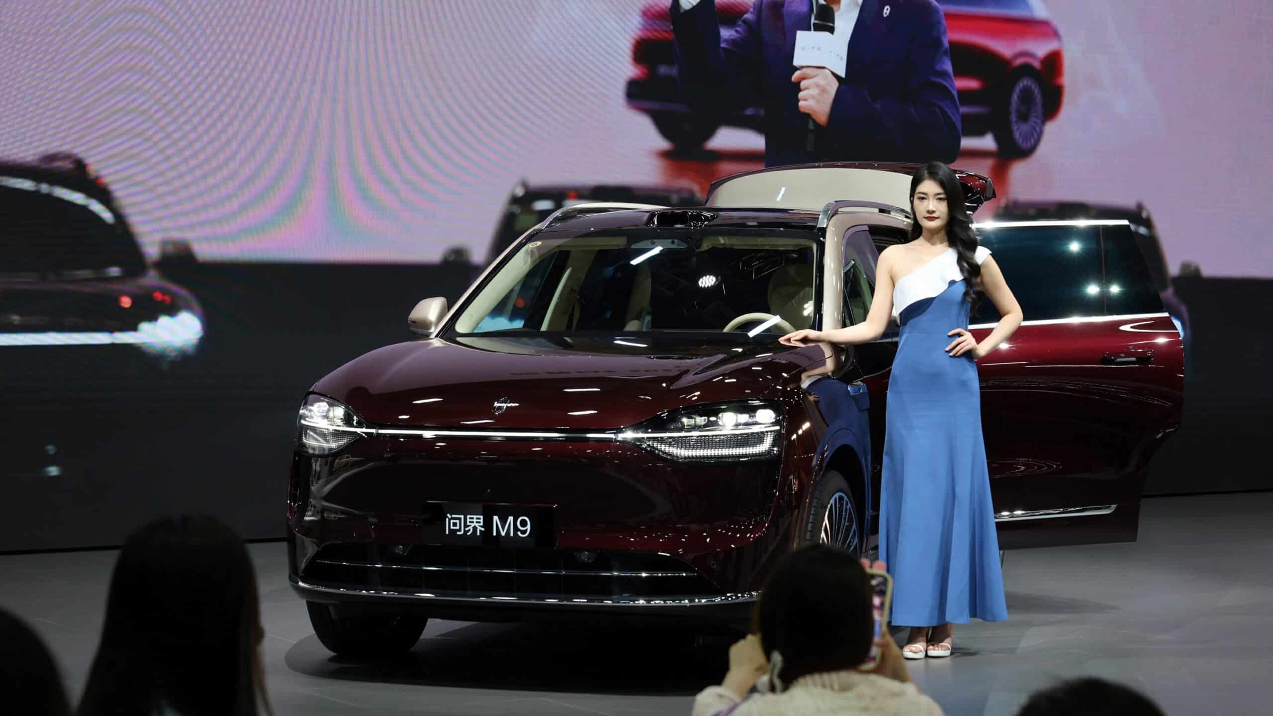 Aito M9 жол талғамайтын автомобиль саудасы қызып тұр / фото: REUTERS/Go Nakamura