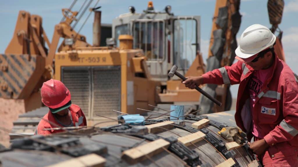 Жамбыл облысында Айрақты кен орнынан газ барлау жұмыстары жүріп жатыр / фото: qazaqgaz.kz