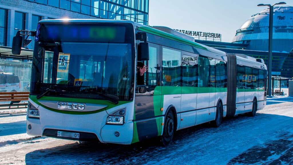 В Астане еще один автобус попал в ДТП с пострадавшими
