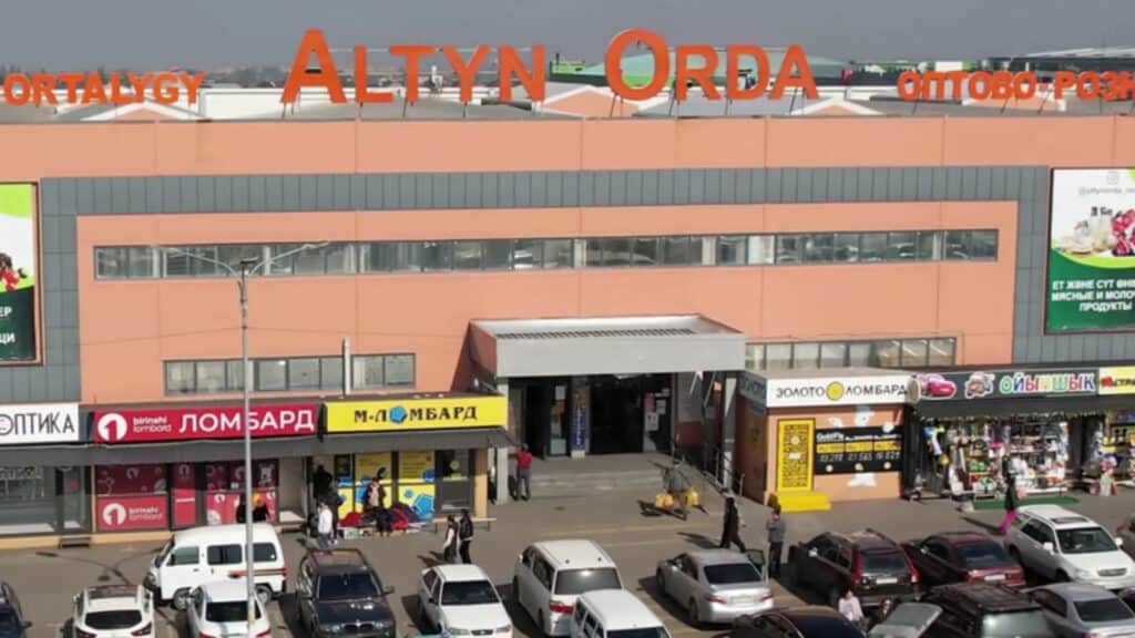 Altyn Orda bazaar