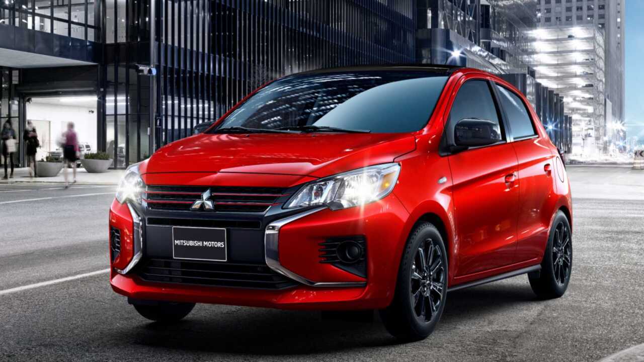 Хеди Хамзатованың жалаңаш суреттері