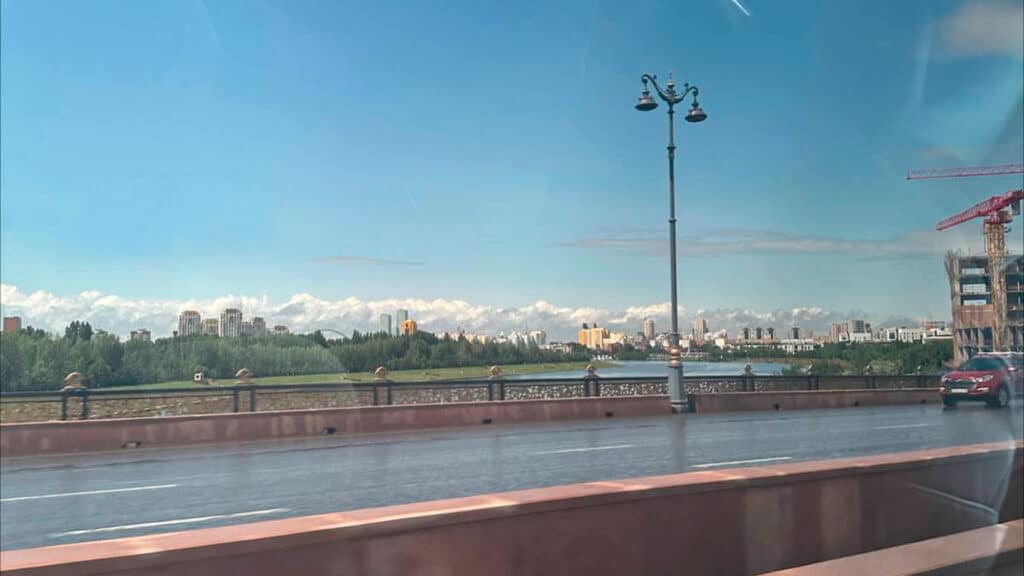 Жители Астаны приняли облака за горы