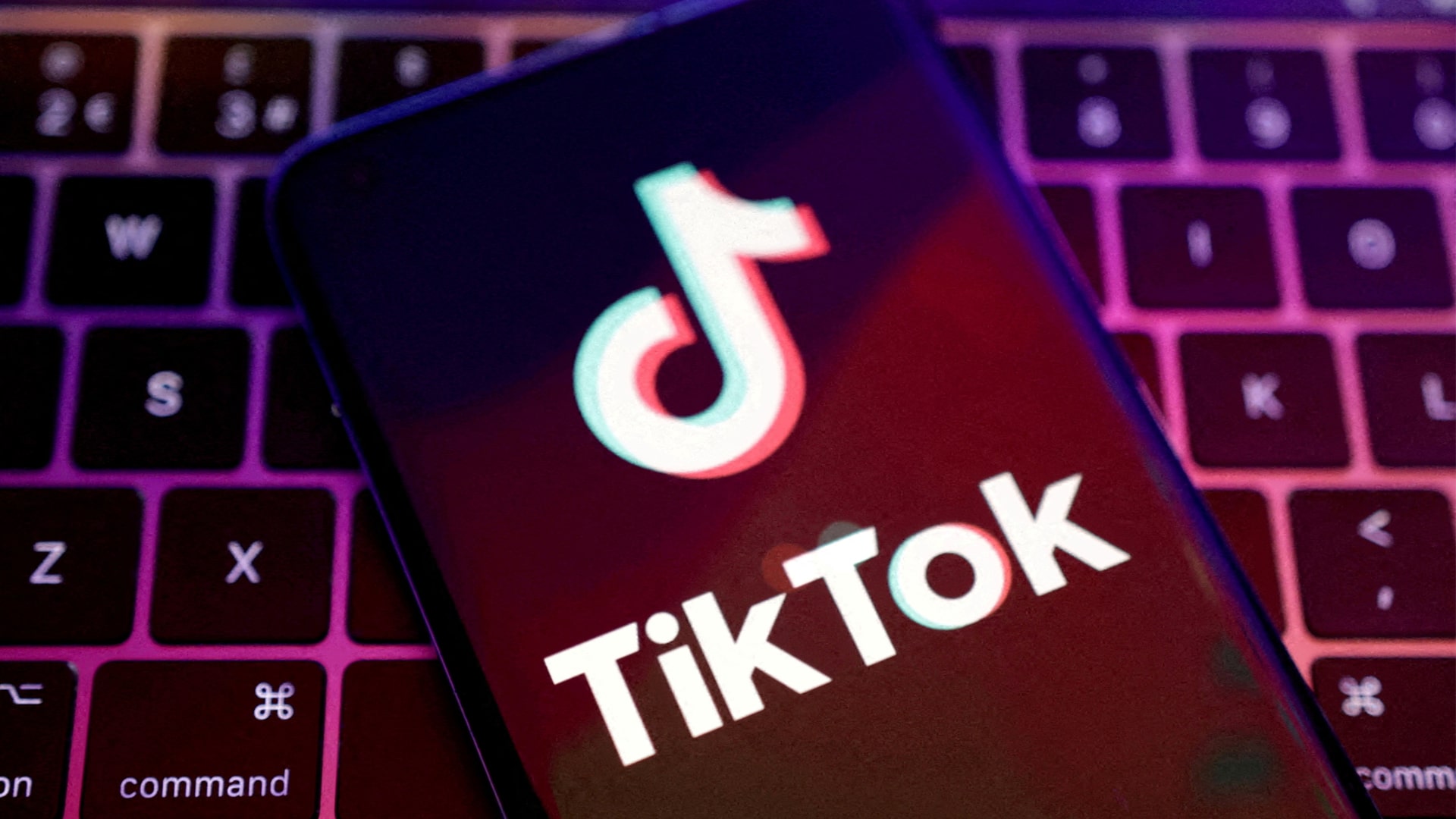 TikTok желісінде кино туралы қазақстандық жоба іске қосылды / фото: REUTERS/Dado Rubic