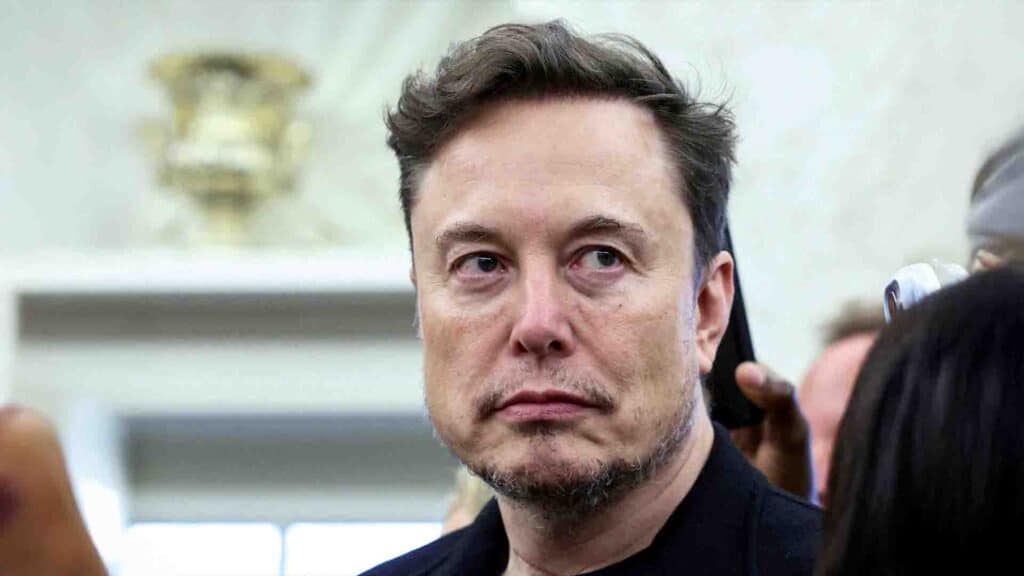 Илон Маск есірткіге әуес еместігін жазды / фото: REUTERS/Kevin Lamarque