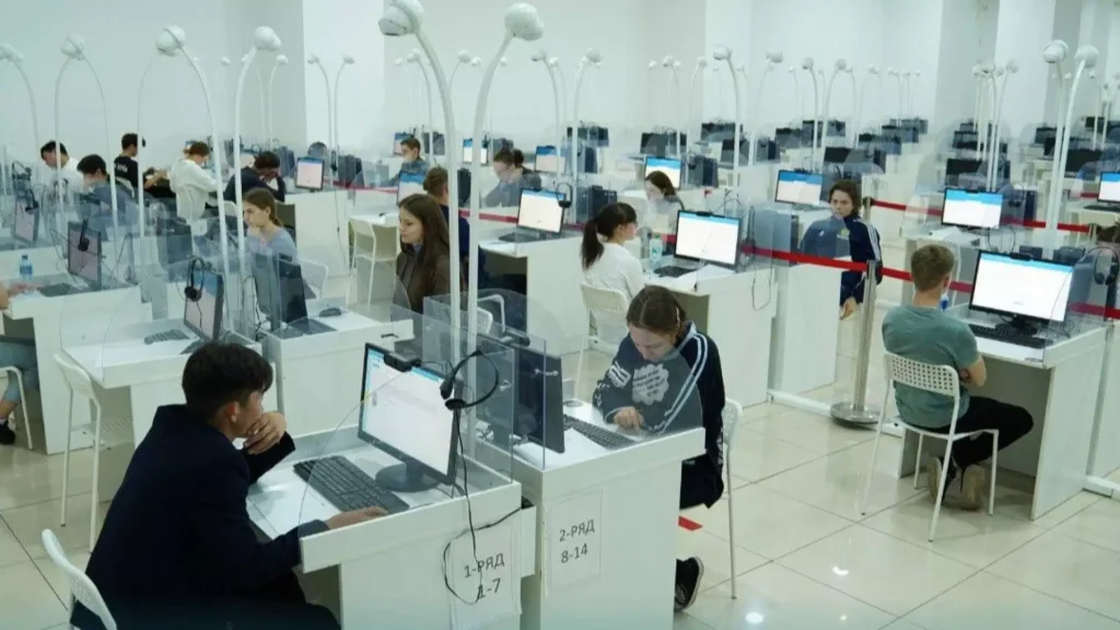ҰБТ-ның аралық нәтижесі: Талапкерлердің 74% қазақ тілінде, 26% орыс тілінде тапсырды