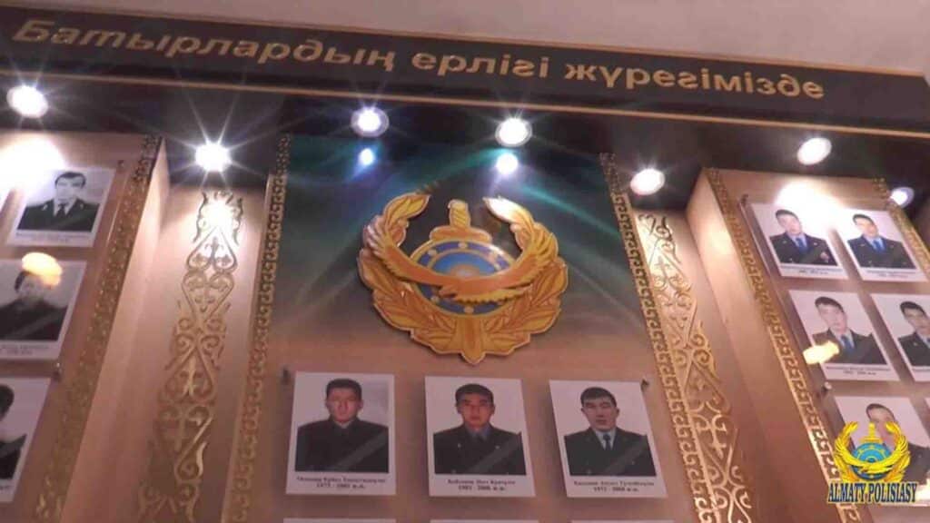 Аян Ғалиев – терроршыны жаралап, Мемлекеттік кірістер департаментінің қызметкерлері мен салық төлеушілердің өмірін сақтап қалды / фото: Алматы қаласы полиция департаменті
