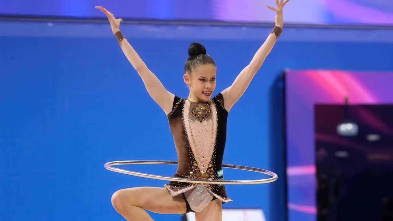 Жасмин Джэ желіде Ташкенттен келген жалаңаш қыздар