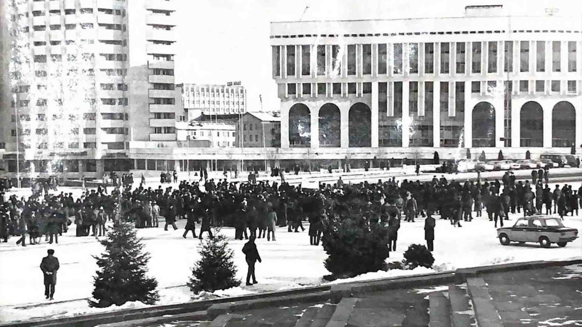 1986 жылғы Желтоқсан көтерілісі / фото: ашық дереккөз