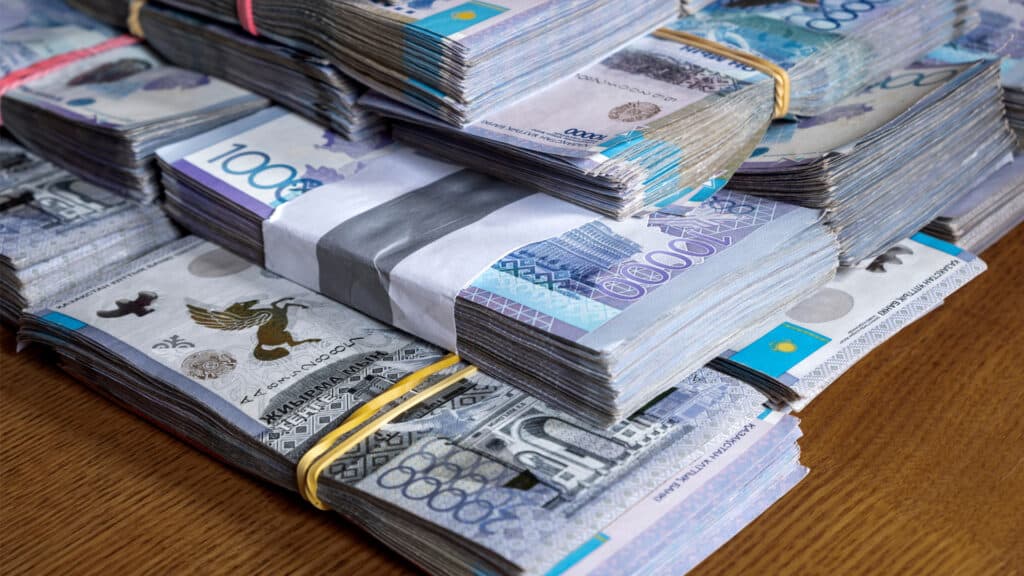 Компания миллионера Кима заплатила топ-менеджерам 41,2 млн тенге 