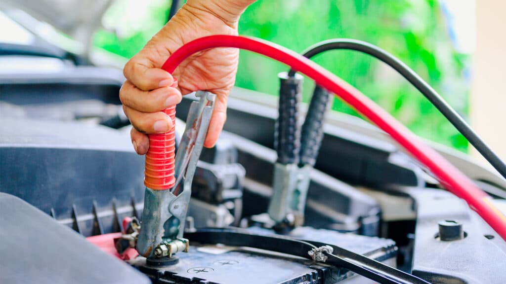 Водителям рассказали, как не остаться с разряженным аккумулятором