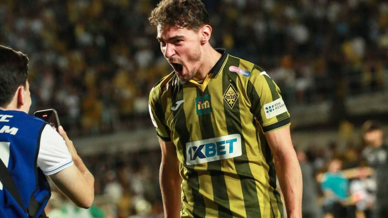 Моңғол қызы үлкен жопа секс Желіде жас қыздардың құмарлықпен мастурбация жасауын және спермасын қараңыз