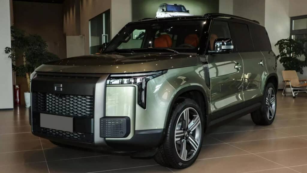 Автоблогер назвал внедорожник Rox 01 «лучшим из худших»