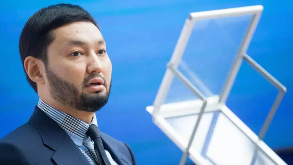 На чем заработал состояние Кенес Ракишев