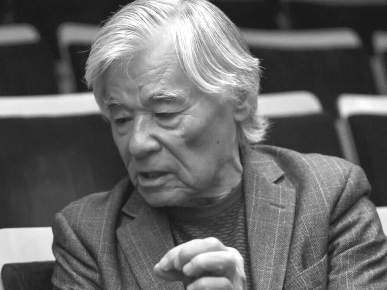 Мас қызбен онлайн секс видео Порно қыз жігіттің етін жалайды