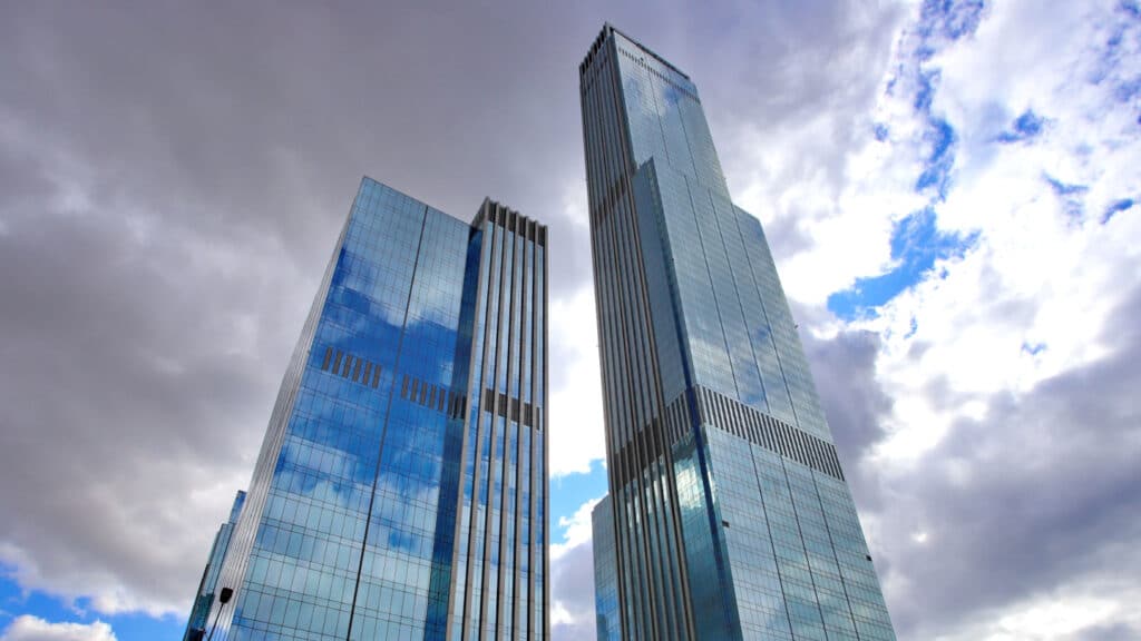 Не все бизнесмены пошли на уступки руководству Абу-Даби Плаза