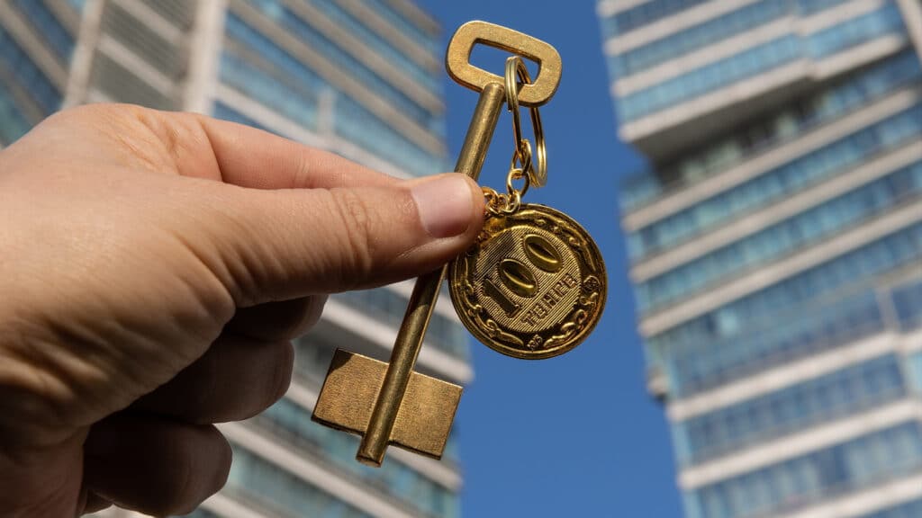 КФУ займет 300 млрд тенге, треть потратят на финансирование ипотеки «7-20-25»