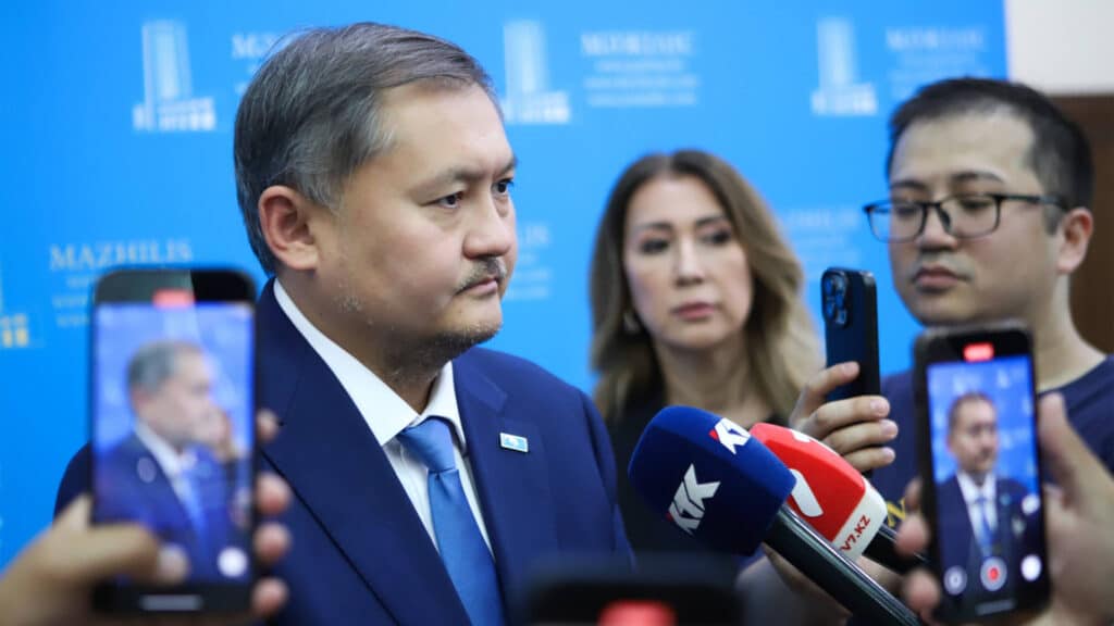 шорты в вузах