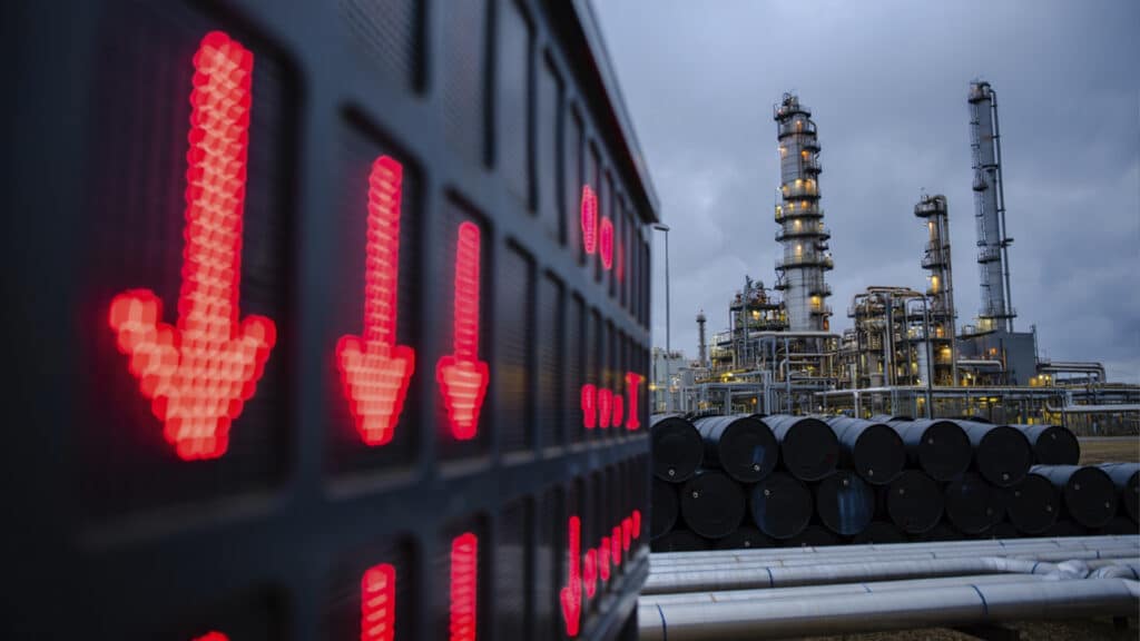 Нефтегазовую компанию «Ушкую» делистинговали с KASE за долги