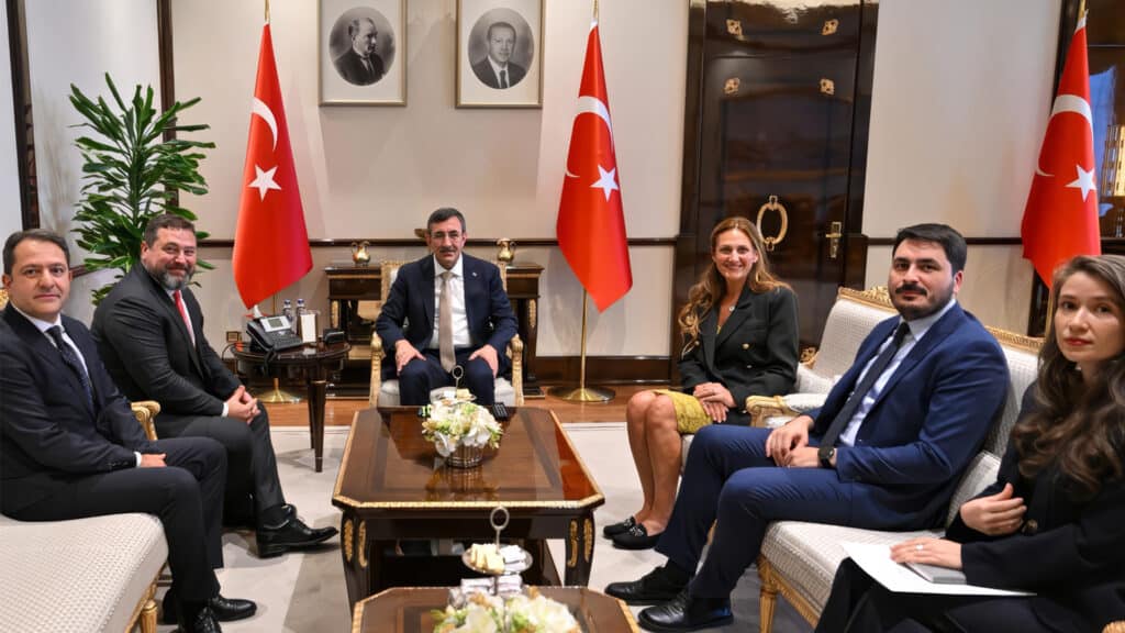 Турция поблагодарила Ломтадзе за вклад в экономику