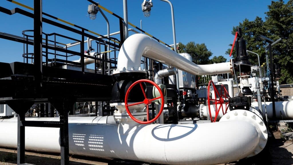 Фото: REUTERS/Bernadett Szabo