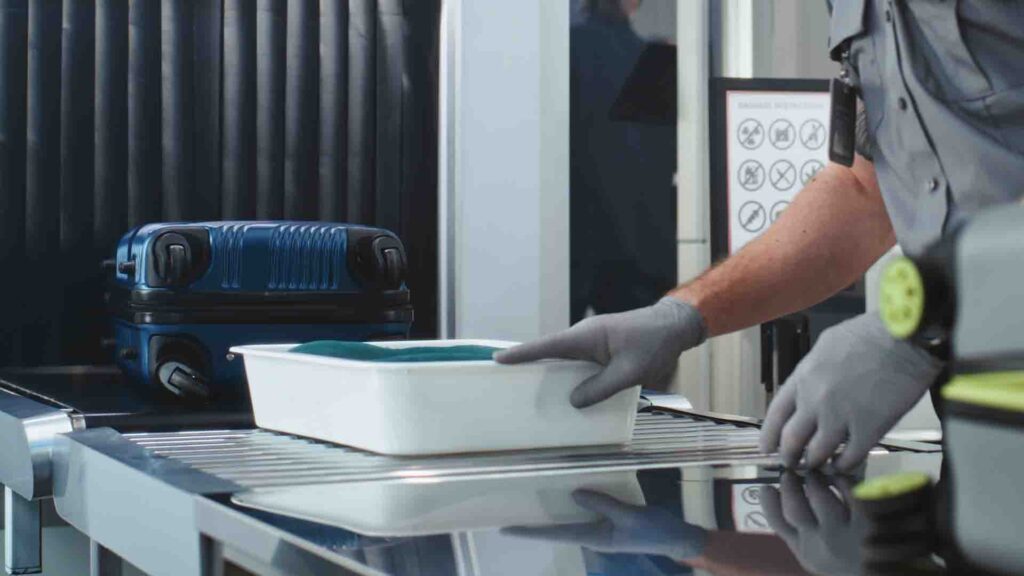 Жолаушылардың әуежайда тәркіленген заттары енді сақталмайды