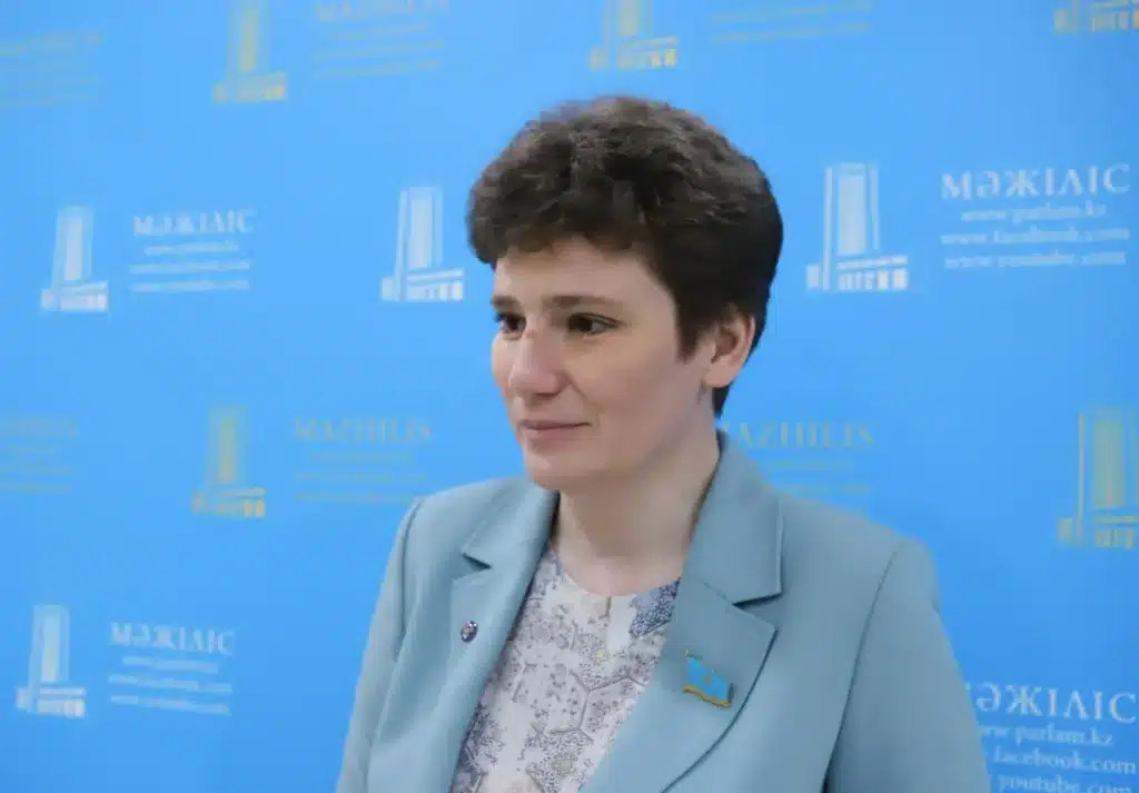 Депутат мажилиса о ChatGPT: фейковый друг или настоящий враг