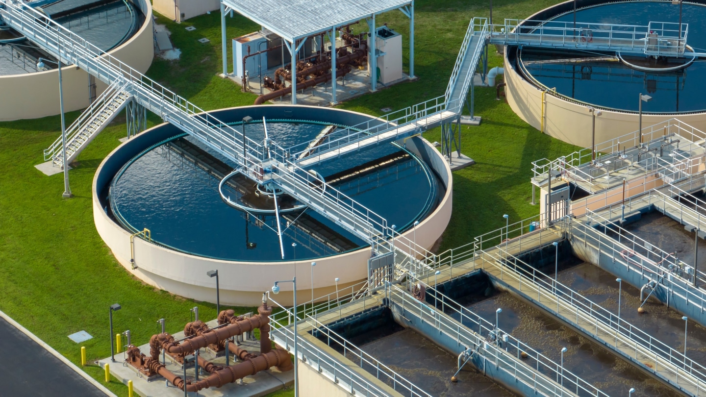 Порно секс машиналары айқайлайды Русское порно: бірінші рет попке беру