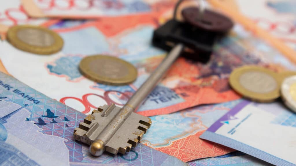Казахстанцы стали чаще покупать жилье за свои деньги – без ипотеки