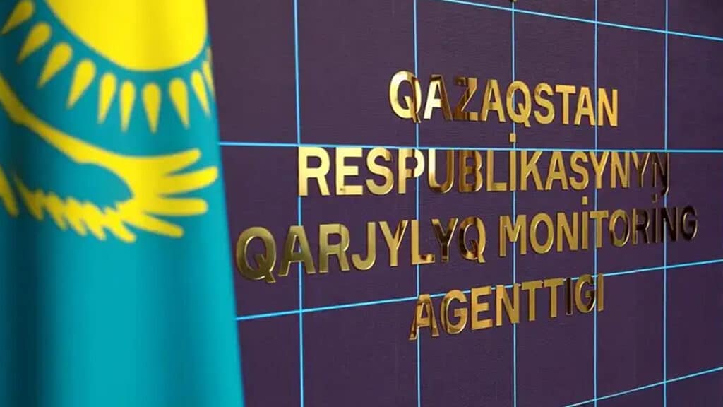 Более 300 тыс. казахстанцев спишут кредиты