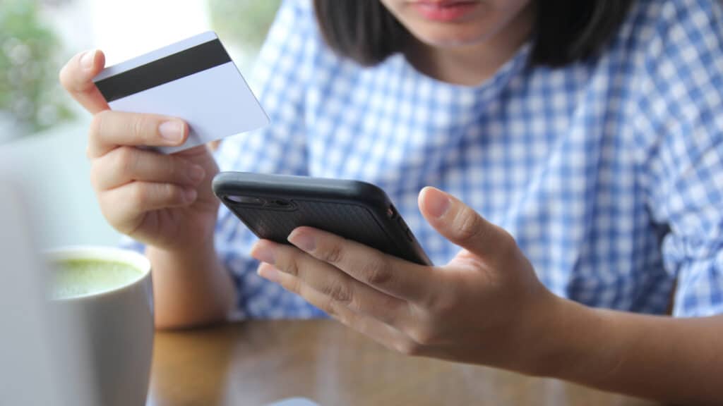 Некоторым казахстанцам перестанут давать кредиты