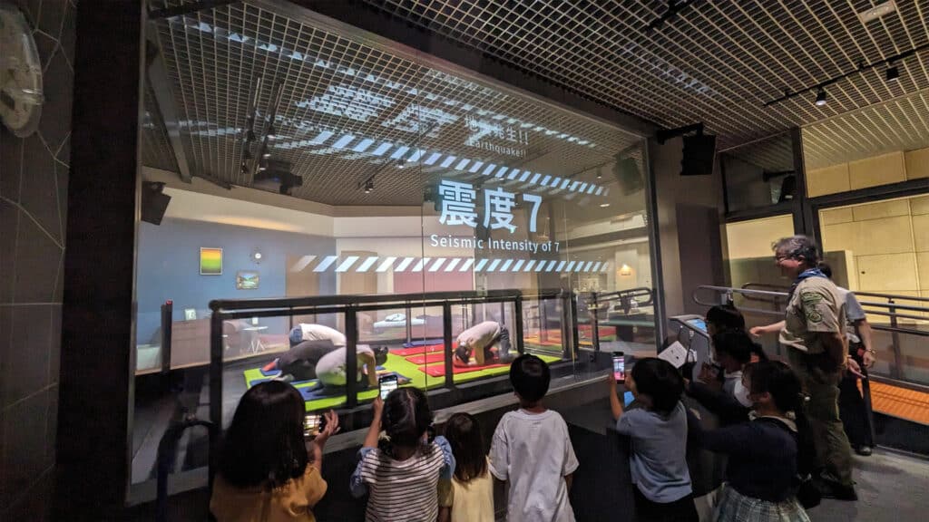 gimmick.page, бильд-редактор: Дастан Шанай