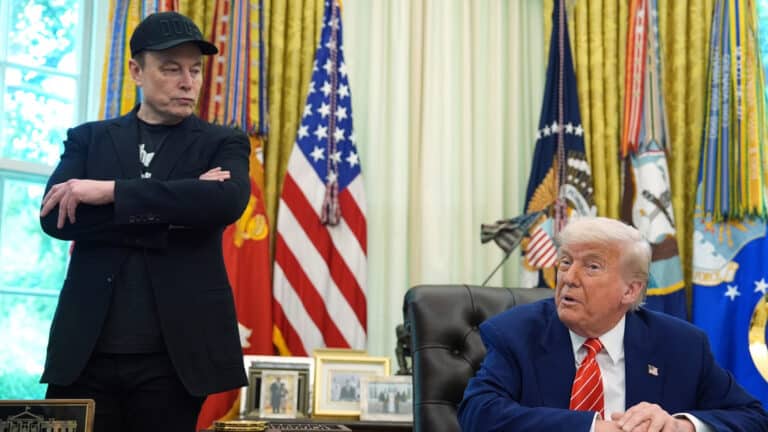 Trump administration moves to rehire federal workers cut by DOGE