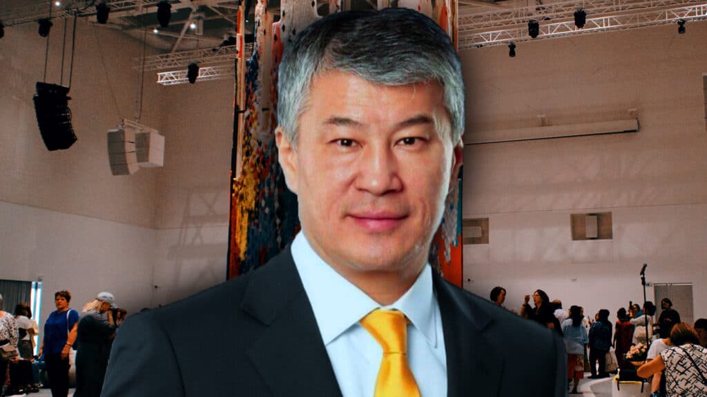 Коллаж kursiv.media, бильд-редактор: Милош Муратовский