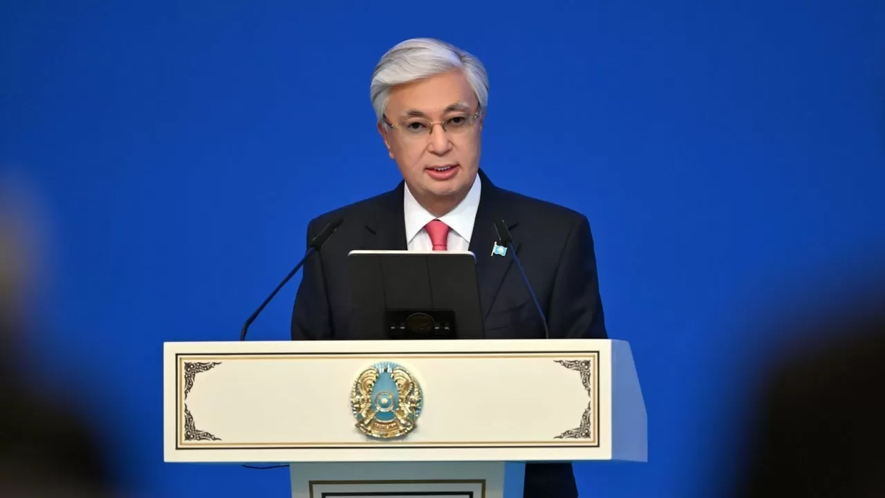 Порно фотосуреттерді жіберу